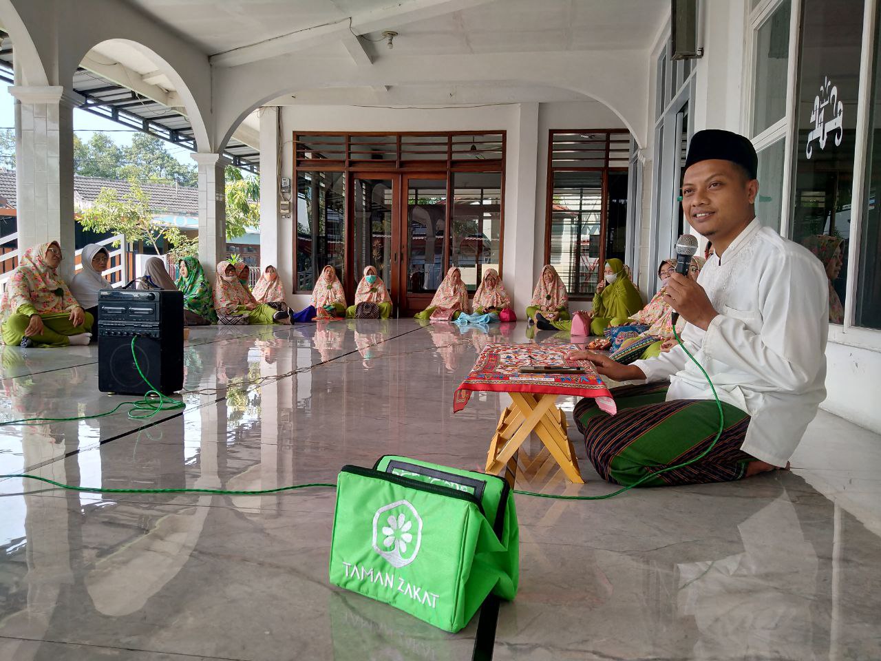 kajian bahagia bersama ustaz ziyad di masjid al ikhlash sidoarjo